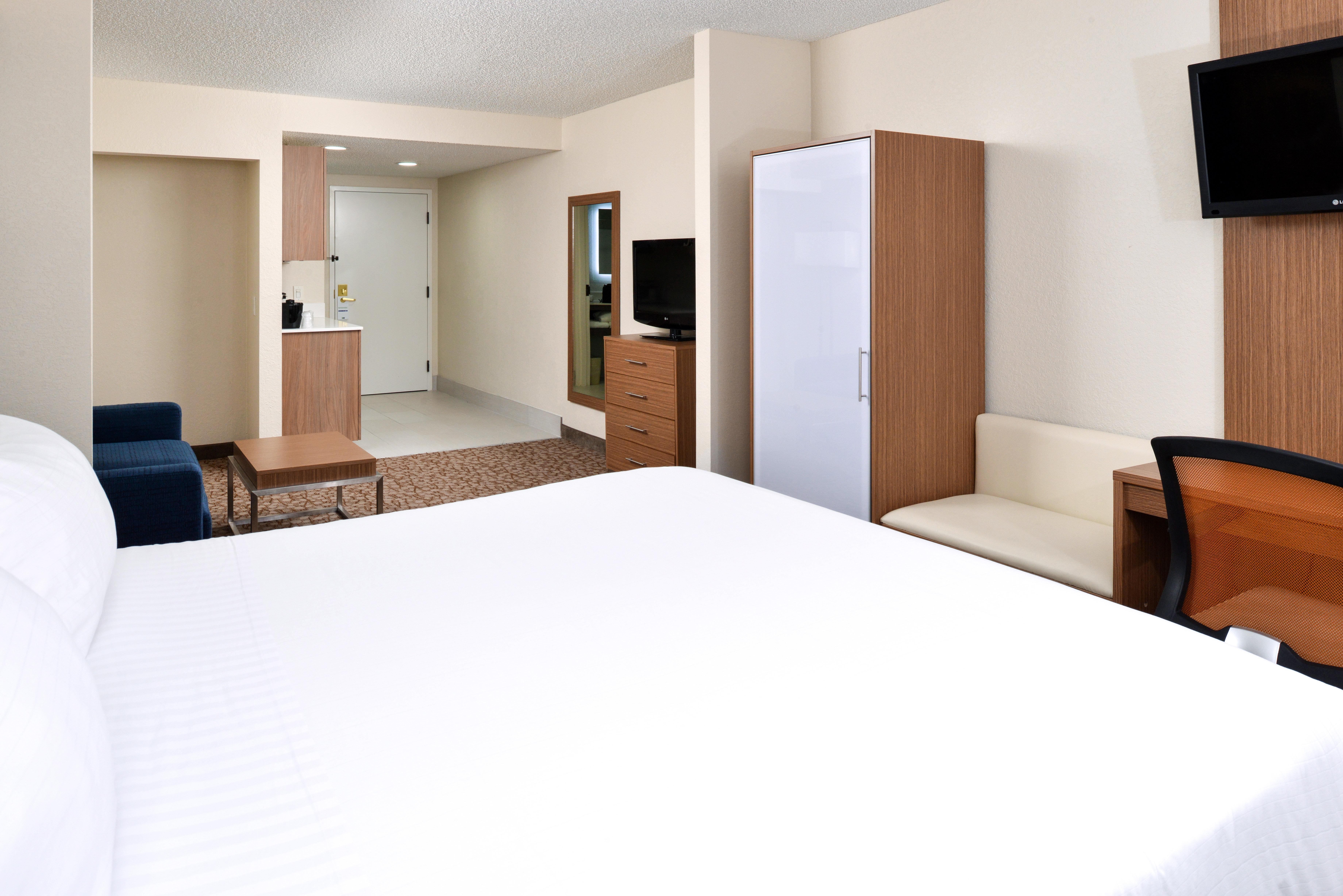 Holiday Inn Express Hotel & Suites Bonita Springs/Naples By Ihg Exterior photo