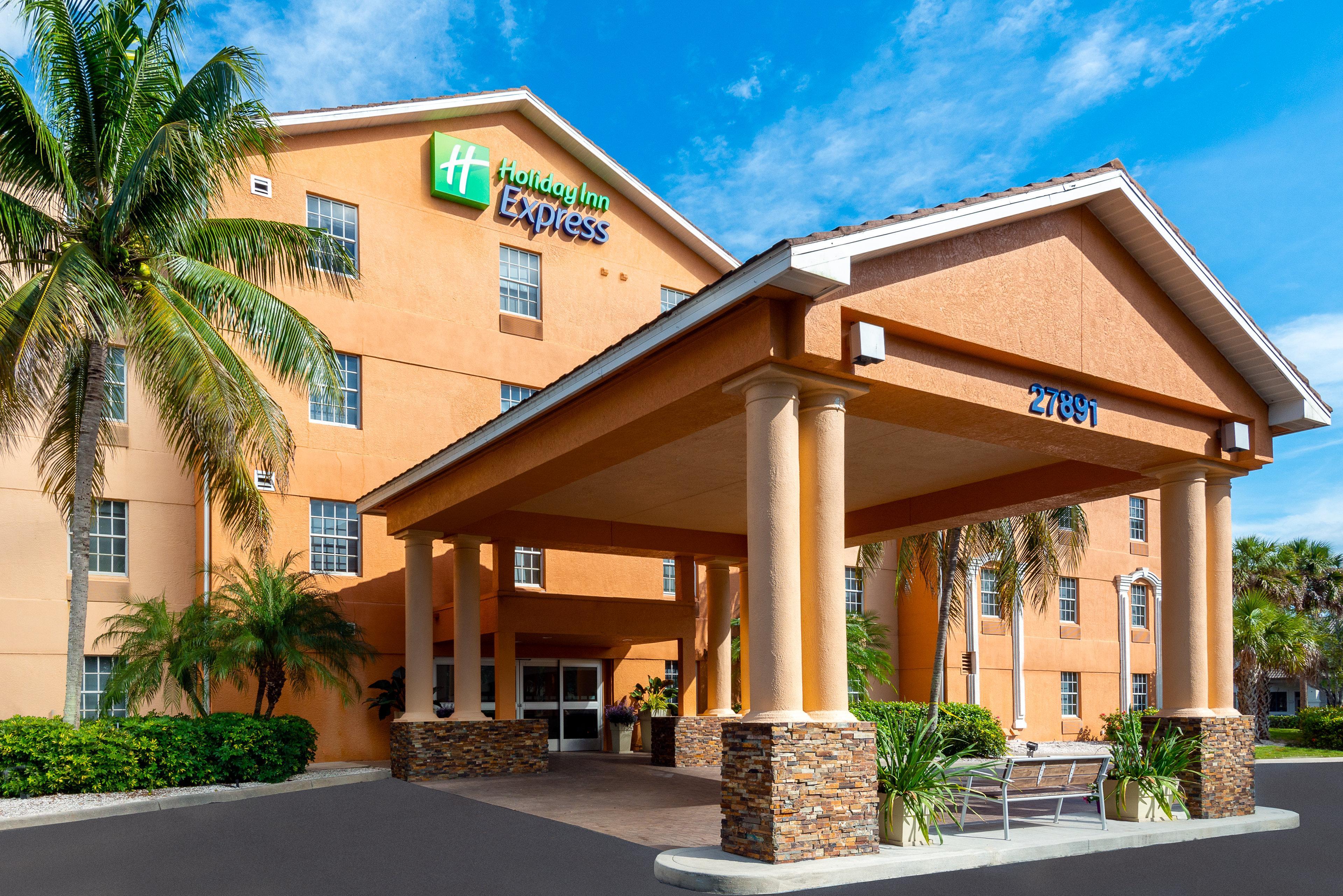 Holiday Inn Express Hotel & Suites Bonita Springs/Naples By Ihg Exterior photo