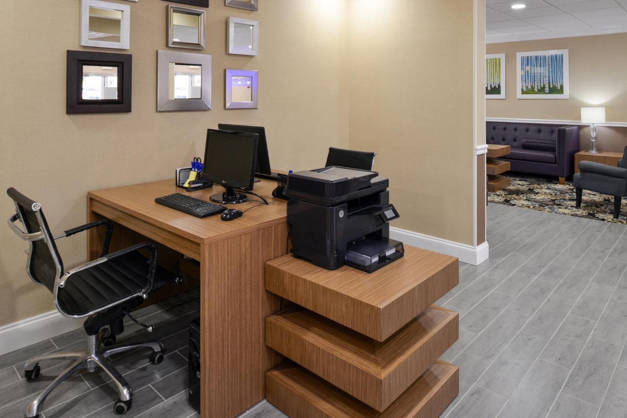 Holiday Inn Express Hotel & Suites Bonita Springs/Naples By Ihg Exterior photo