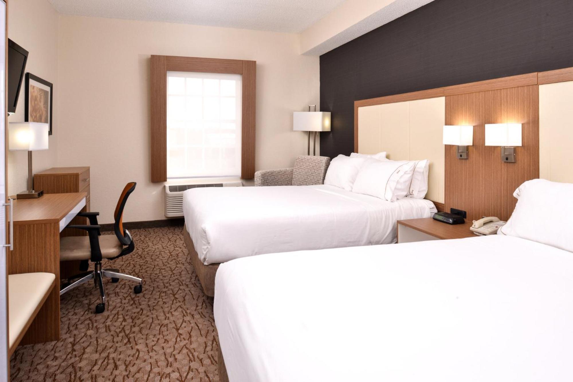 Holiday Inn Express Hotel & Suites Bonita Springs/Naples By Ihg Exterior photo