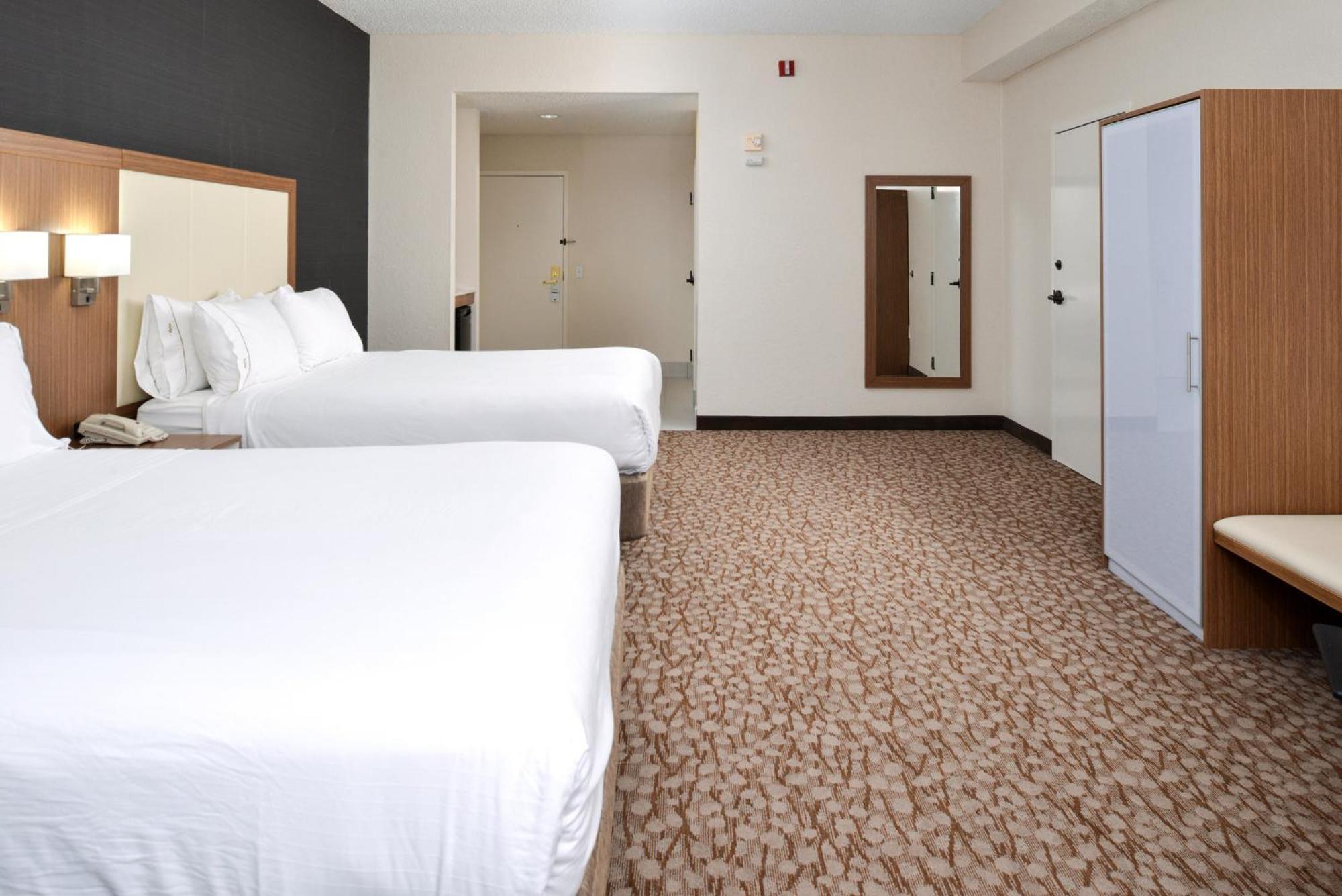 Holiday Inn Express Hotel & Suites Bonita Springs/Naples By Ihg Exterior photo
